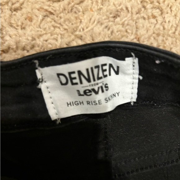 Denizen Levi’s skinny black jeans. - Picture 3 of 4